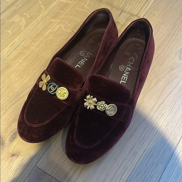 Chanel Burgundy Velvet Loafers with Gold Accents - Picture 1 of 5